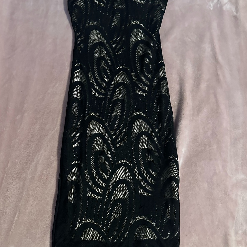 Elegant Black Patterned Dress